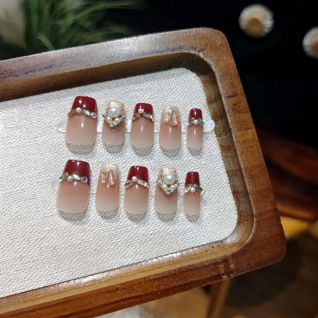 Kuku Palsu Mutiara Merah Hujung French Glitter Bentuk Coffin Pendek