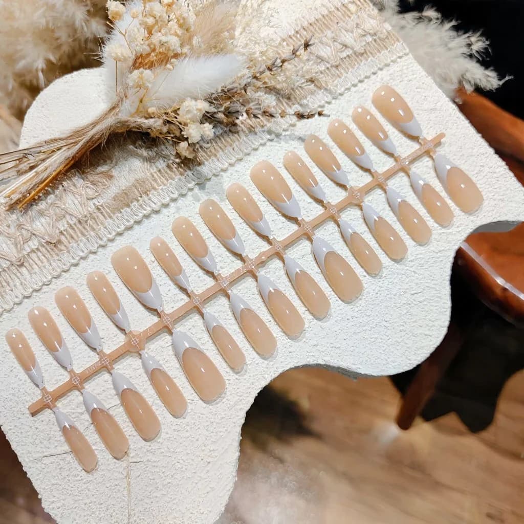 Kuku Palsu Hujung Perancis Kelabu Putih Bentuk Almond Panjang Saiz Penuh