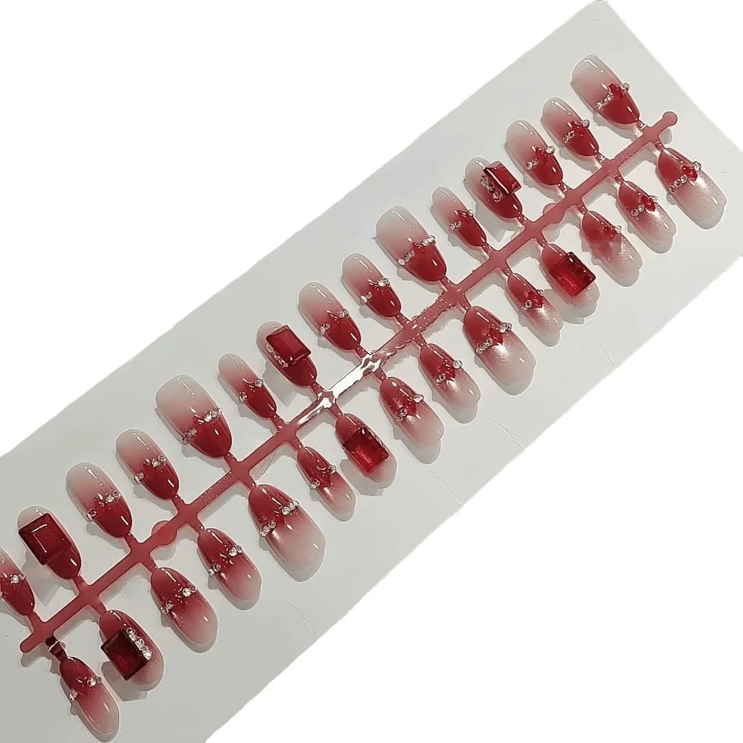 Kuku Palsu Cat Eye Berlian Merah Bentuk Oval Sederhana 30 Keping
