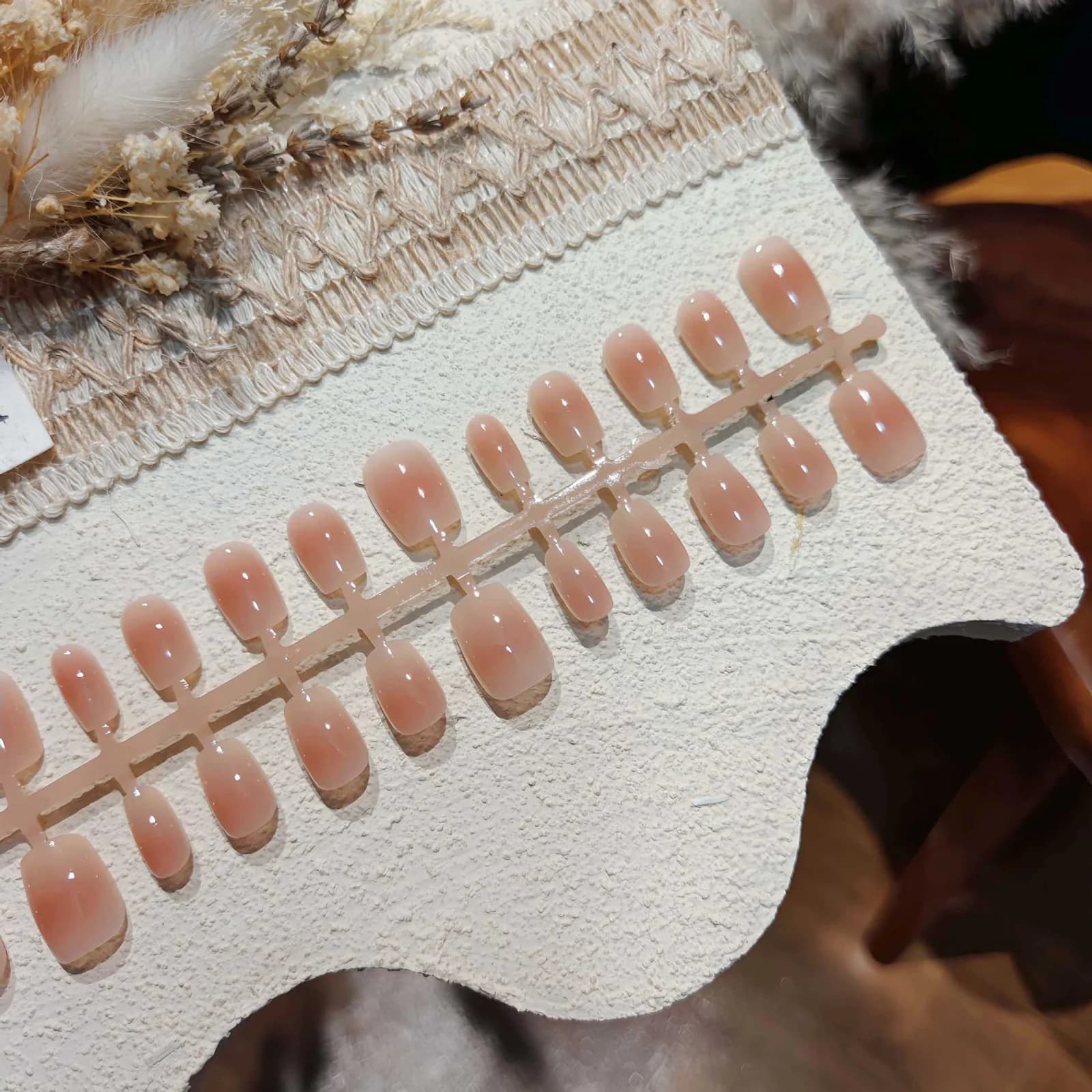 Kuku Palsu Blush Pendek Keranda Segi Empat 30pcs Pemakaian Harian Semula Jadi