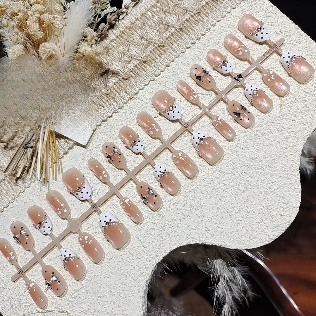 Kuku Palsu Tekan Pendek Oval Polka Dot Mutiara Cat Eye Berkilau